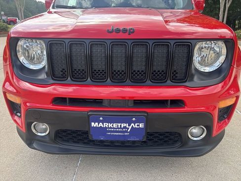 Used 2020 Jeep Renegade Altitude FWD image 23