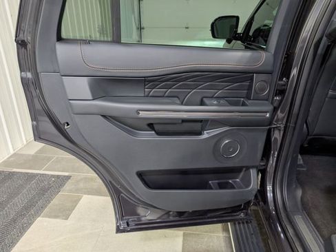 Used 2023 Ford Expedition Platinum AWD/4WD image 9