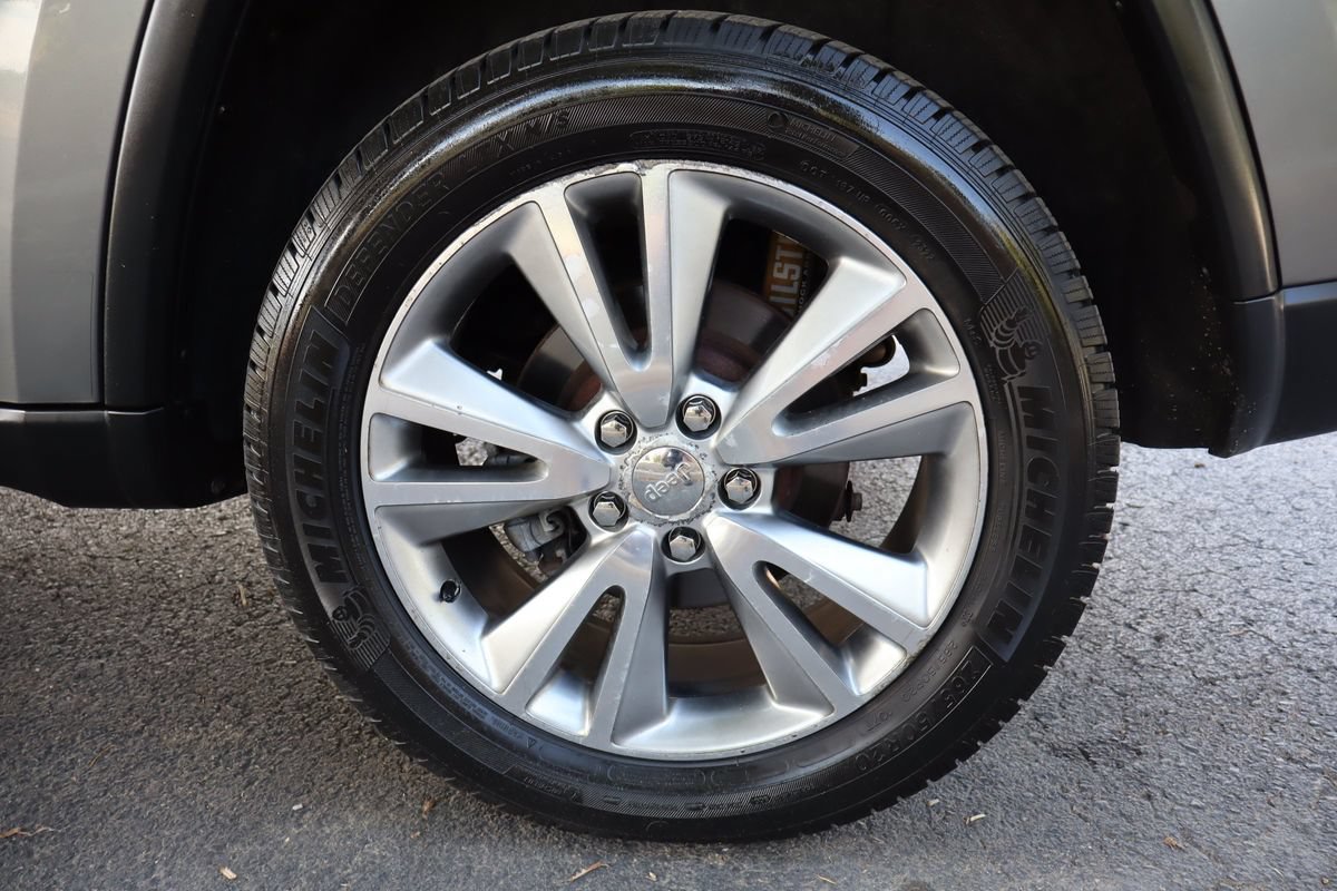 Used 2012 Jeep Grand Cherokee Laredo AWD/4WD image 42