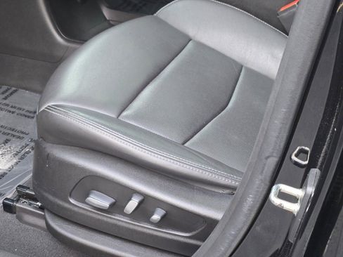 Used 2021 Cadillac XT6 Premium Luxury image 23