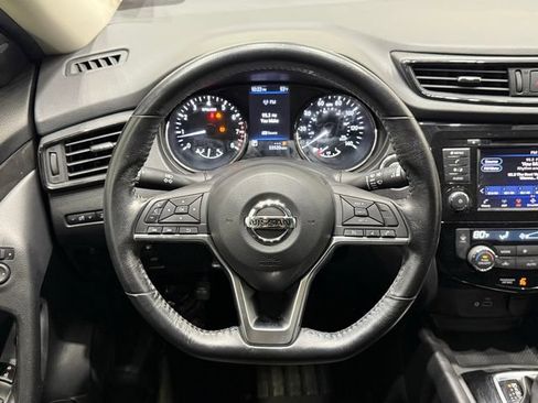 Used 2019 Nissan Rogue SV FWD image 43