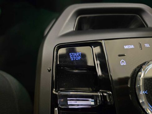 Used 2025 BMW iX xDrive50 w/ Premium Package image 35