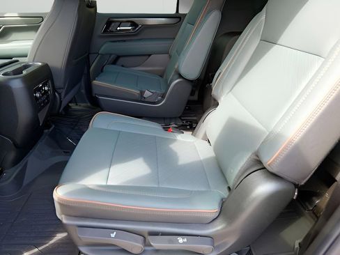 New 2026 GMC Yukon XL AT4 w/ AT4 Premium Plus Package AWD/4WD image 27