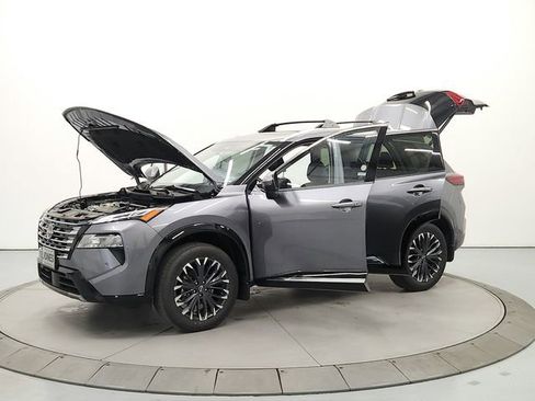Used 2026 Nissan Rogue Platinum w/ Platinum Premium Package AWD/4WD image 11
