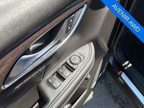 Used 2021 Buick Envision Avenir w/ Technology Package II AWD/4WD image 10