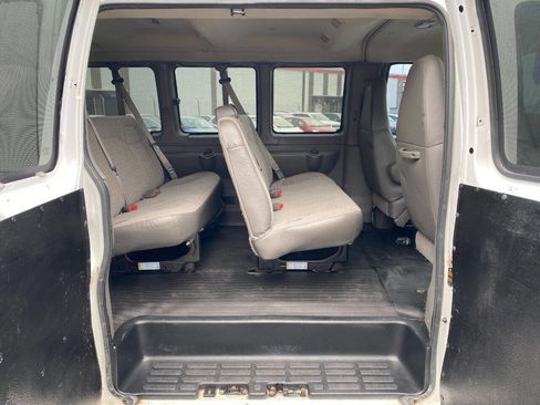 Used 2008 Chevrolet Express 3500 LS w/ LT Preferred Equipment Group image 23