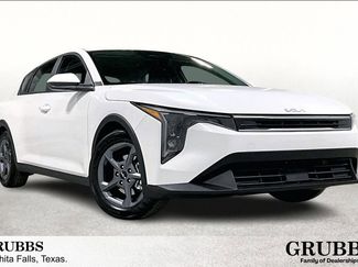 New 2025 Kia K4 LXS video 1