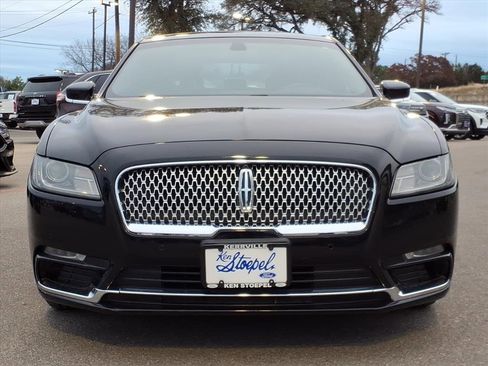 Used 2017 Lincoln Continental Select image 13