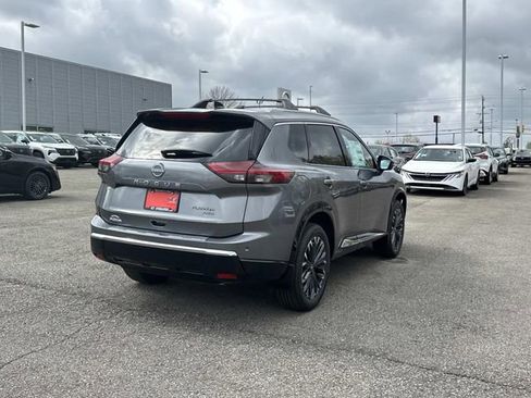 New 2026 Nissan Rogue Platinum image 4
