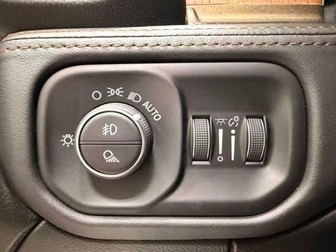 Used 2022 RAM 2500 Limited AWD/4WD image 29