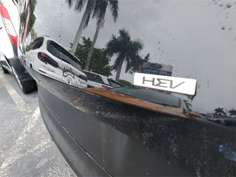 Used 2023 Kia Sportage LX image 28