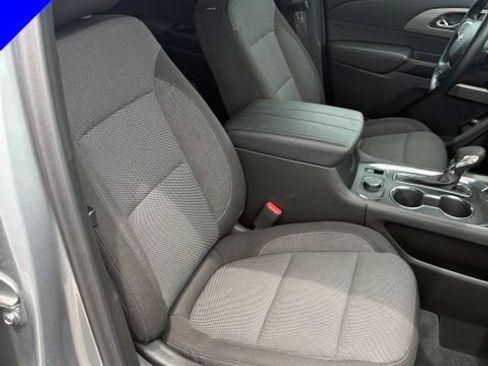 Used 2023 Chevrolet Traverse LT FWD image 30