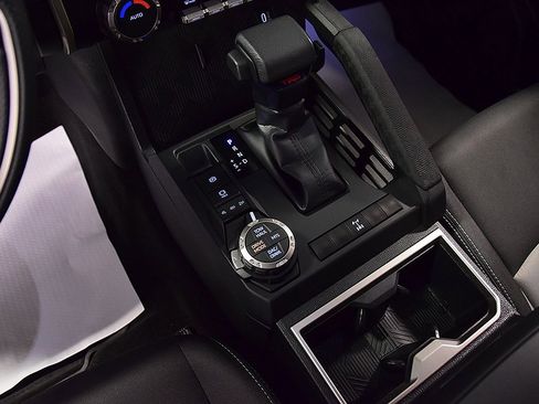 Used 2025 Toyota Tacoma TRD Sport image 25