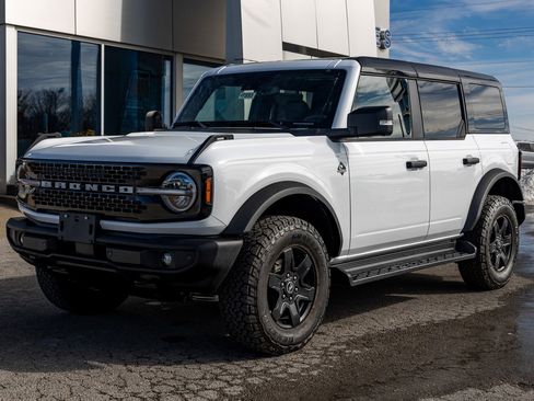 New 2025 Ford Bronco Outer Banks image 2