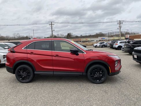 Used 2024 Mitsubishi Eclipse Cross LE image 2
