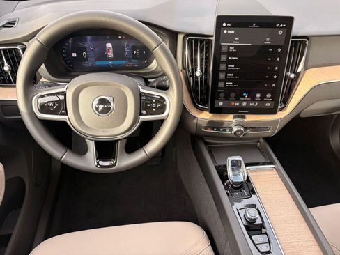 New 2026 Volvo XC60 B5 Plus w/ Climate Package image 22
