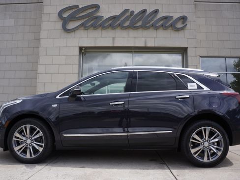 Used 2025 Cadillac XT5 Premium Luxury image 10