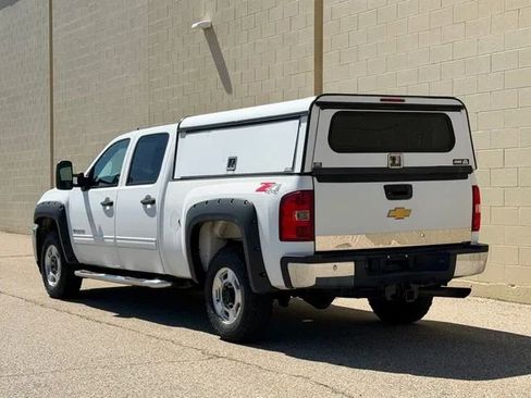 Used 2013 Chevrolet Silverado 2500 LT AWD/4WD image 4