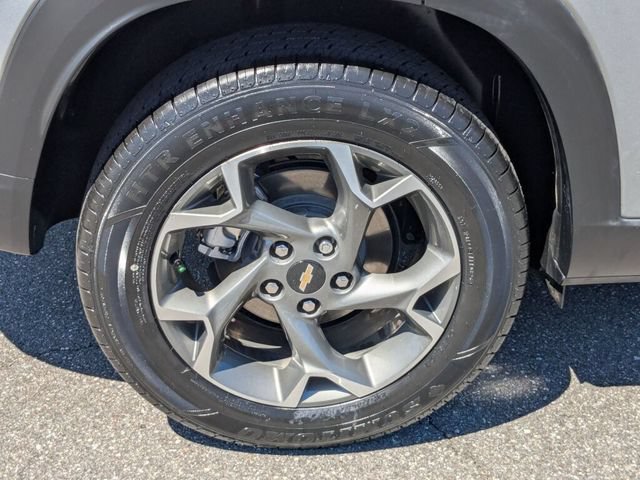 Used 2024 Chevrolet Trax LT w/ Driver Confidence Package FWD image 12