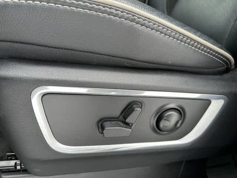 Used 2022 RAM 1500 Laramie image 9