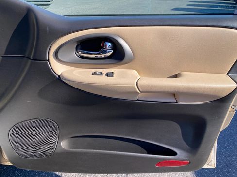 Used 2005 Chevrolet TrailBlazer LS w/ LS Preferred Equipment Group image 30