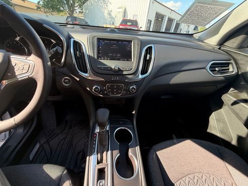 Used 2024 Chevrolet Equinox LT w/ LPO, Floor Liner Package FWD image 28