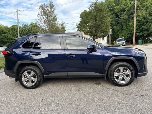 Used 2025 Toyota RAV4 XLE w/ Convenience Package AWD/4WD image 8