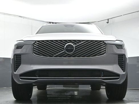 Used 2026 Volvo XC90 T8 Core w/ Protection Package Premier image 35