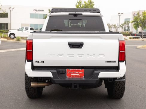 Certified 2025 Toyota Tacoma TRD Off-Road w/ TRD Off Road Premium Package AWD/4WD image 7