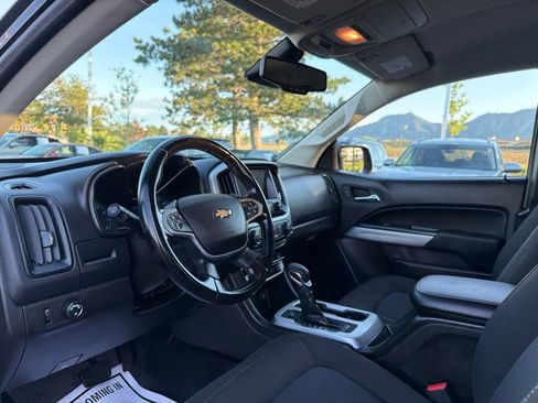 Used 2022 Chevrolet Colorado LT w/ Fleet Safety Package RWD image 17