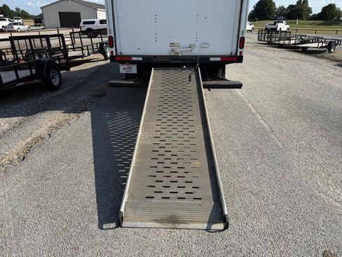 Used 2019 GMC Savana 3500 w/ Power Convenience Package RWD image 7