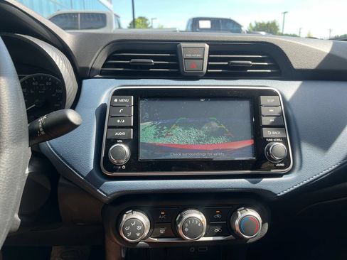 Used 2025 Nissan Versa SV w/ Trunk Package FWD image 18