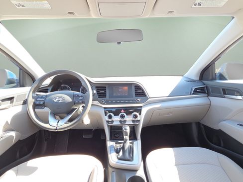 Used 2019 Hyundai Elantra SE FWD image 21
