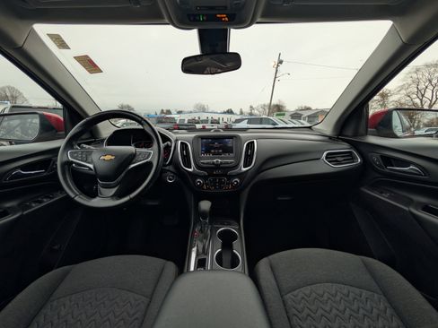Certified 2022 Chevrolet Equinox LT image 2