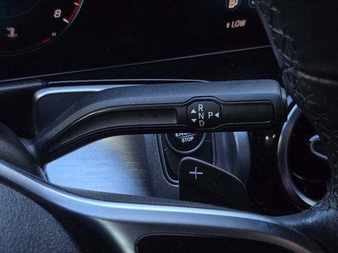 Used 2022 Mercedes-Benz GLB 250 GLB 250 image 24