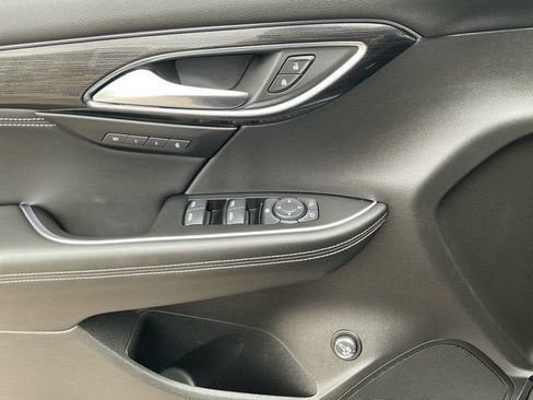 Used 2023 Buick Envision Essence w/ Sport Touring Package AWD/4WD image 18