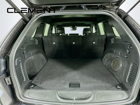 Used 2020 Jeep Grand Cherokee Altitude AWD/4WD image 11