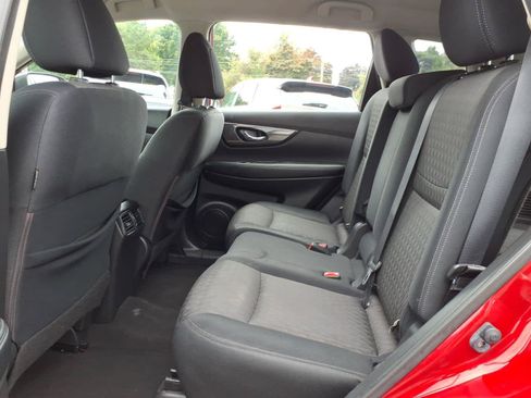 Used 2017 Nissan Rogue S FWD image 13