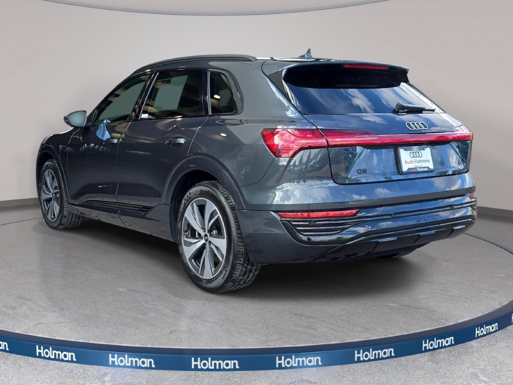 Used 2024 Audi Q8 e-tron Premium AWD/4WD image 8