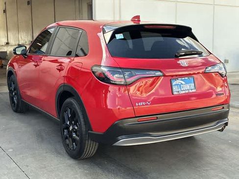 Used 2024 Honda HR-V Sport image 4