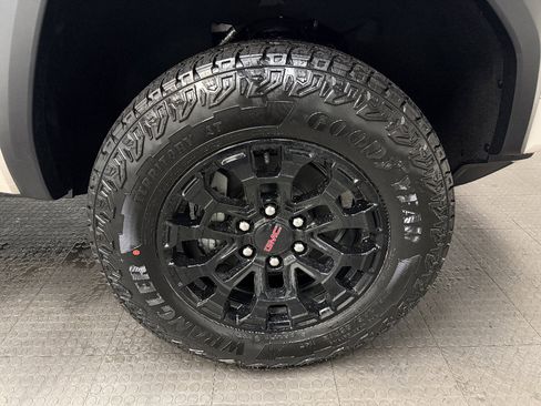 New 2026 GMC Canyon Elevation w/ Convenience Package AWD/4WD image 13