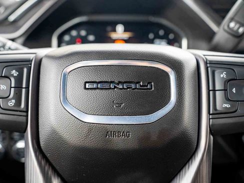 Used 2025 GMC Sierra 2500 Denali Ultimate AWD/4WD image 14