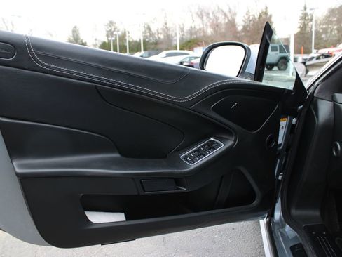 Used 2014 Aston Martin Vanquish Volante RWD image 9