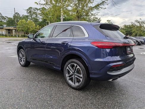 Used 2025 Audi Q5 Premium w/ Convenience Package image 12