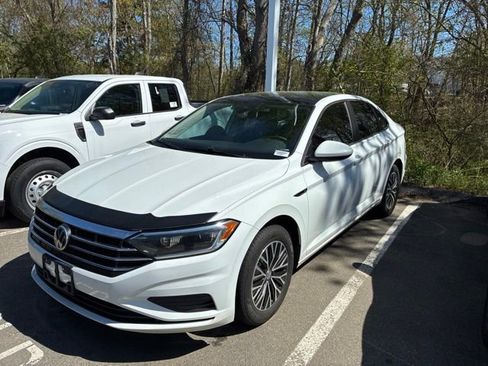Used 2019 Volkswagen Jetta SEL FWD image 3