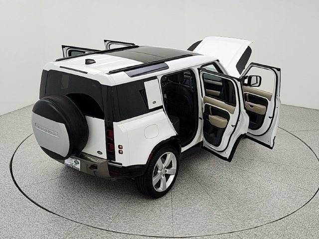 Used 2022 Land Rover Defender 110 X-Dynamic HSE AWD/4WD image 39