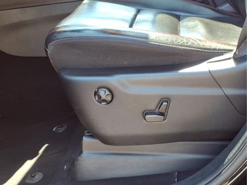 Used 2024 Dodge Durango GT AWD/4WD image 16