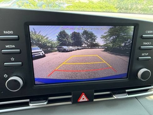 Used 2023 Hyundai Elantra SEL FWD image 12