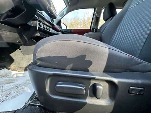 Certified 2022 Toyota Tacoma SR5 image 15