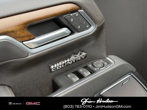 Certified 2025 Chevrolet Silverado 1500 High Country w/ High Country Premium Package AWD/4WD image 20